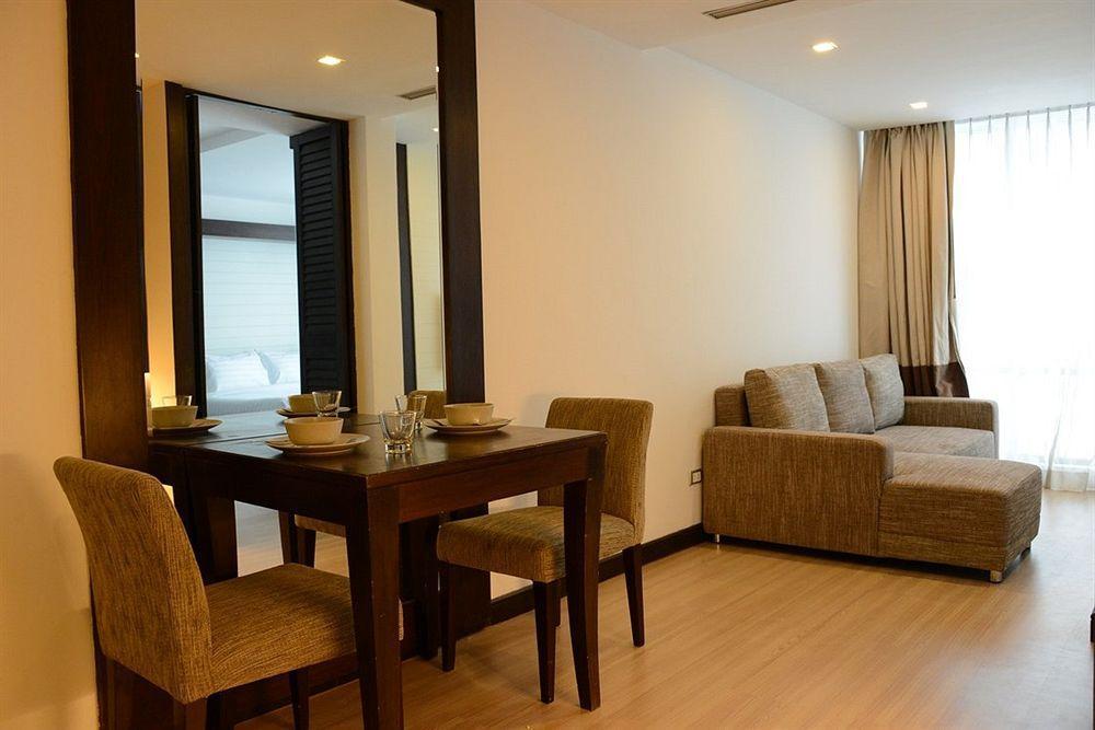 Vacio Suite Bangkok Exterior photo