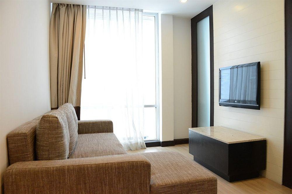 Vacio Suite Bangkok Exterior photo