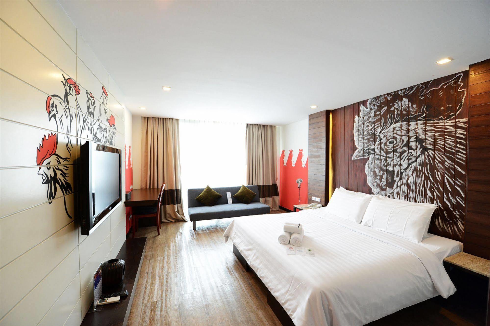 Vacio Suite Bangkok Exterior photo