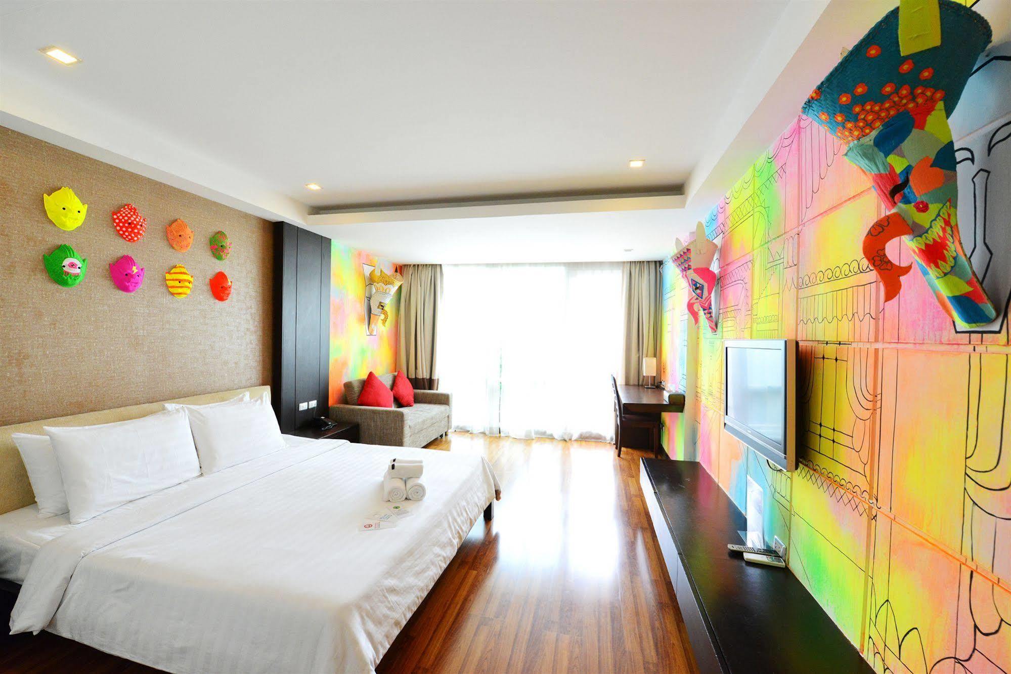 Vacio Suite Bangkok Exterior photo
